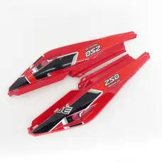 Пластик бічний задній (л+п) V200R (червоний)
