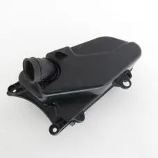 Корпус повітряного фільтра Suzuki Sepia AD